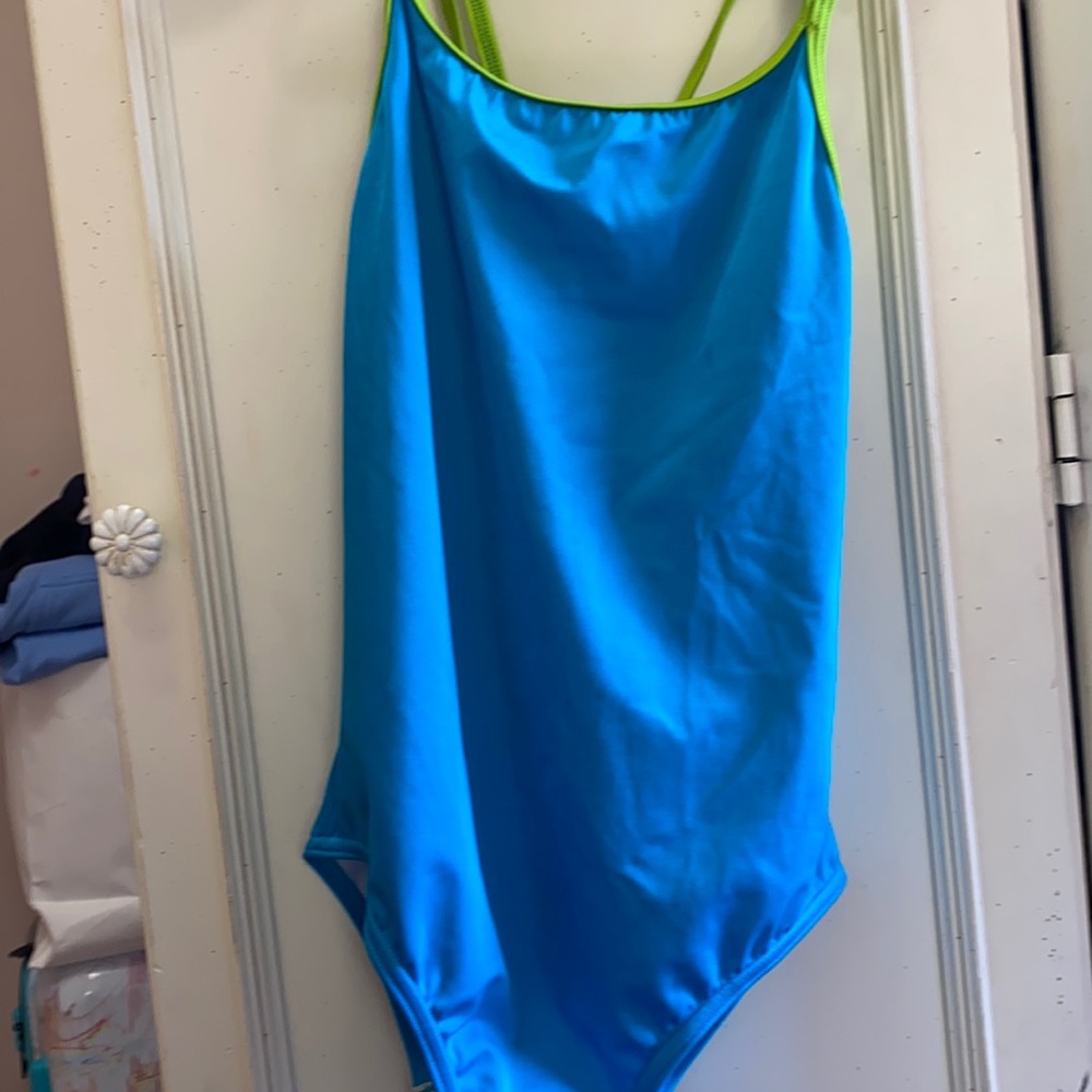 Girls Speedo  Girls one piece bathing suit racer back